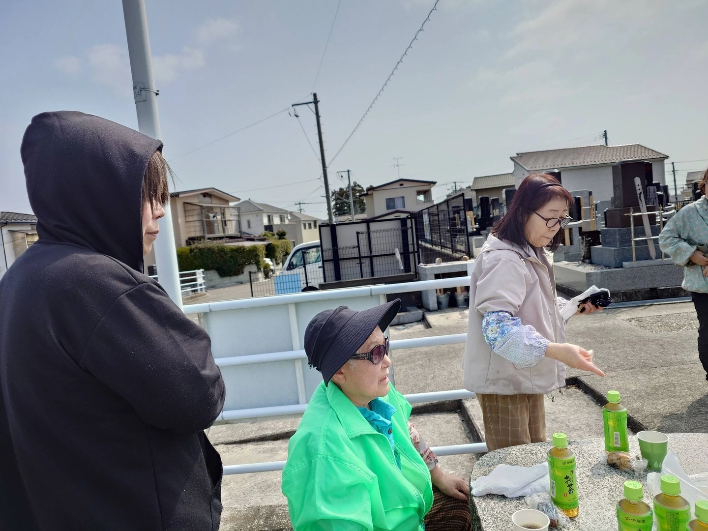 春彼岸のあとの墓地清掃